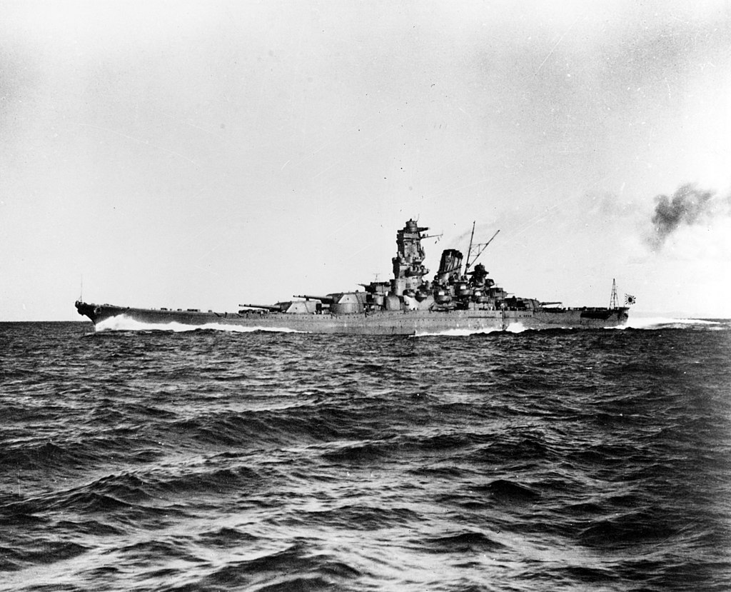 Japanese_battleship_Yamato_running_trials_in_Sukumo_Bay_30_October_1941