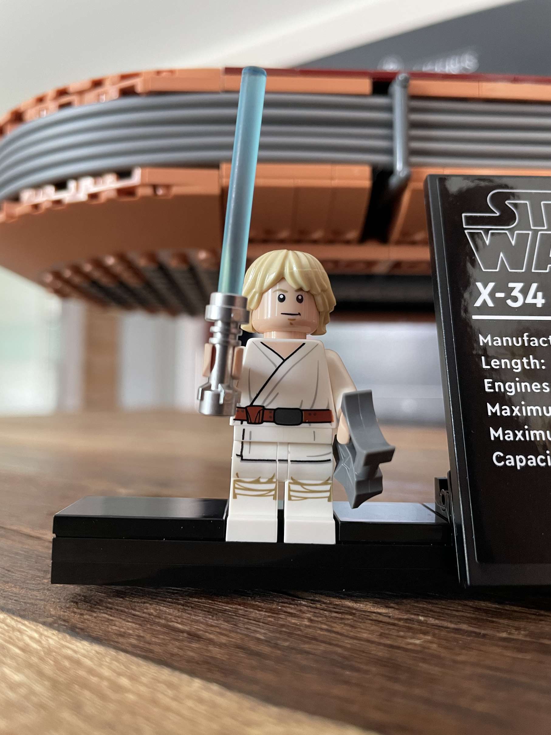 LEGO 75341 Luke Skywalker’s Landspeeder