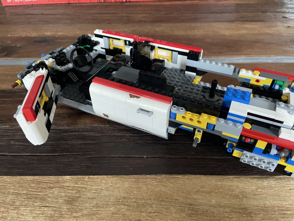 LEGO 10274 Ghostbusters ECTO-1 