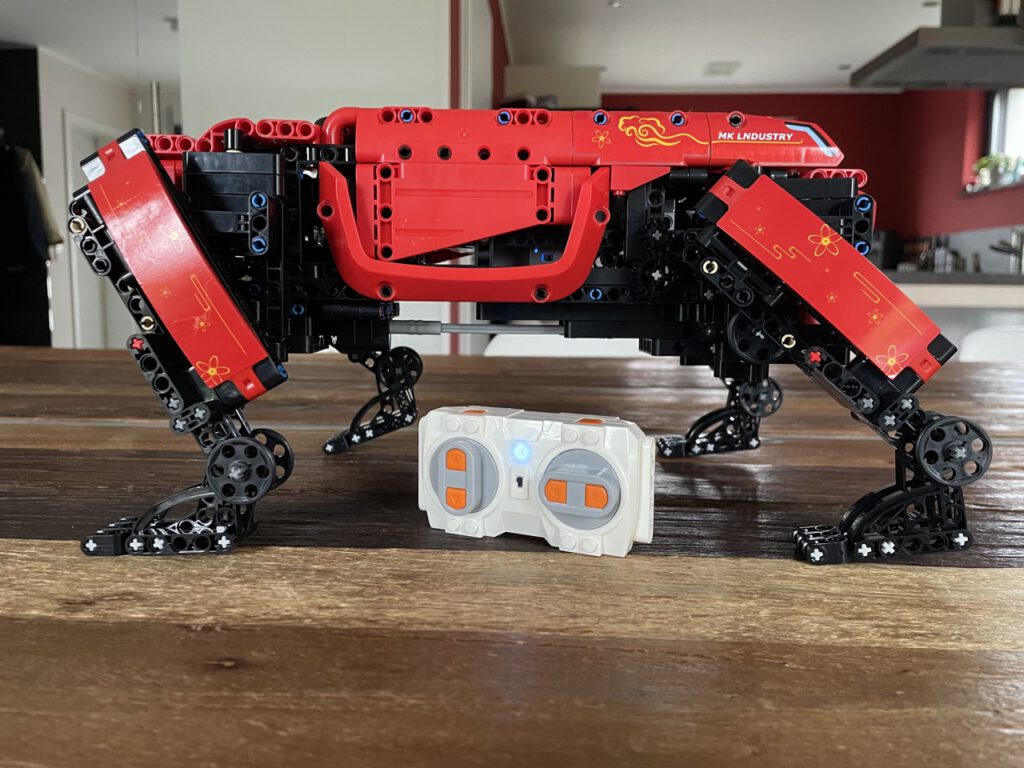 Mould King 15066 RC Power Robot Dog